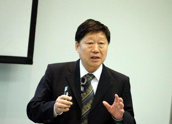 张瑞敏创业经历