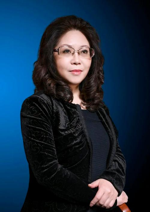 80岁创业成功的女人